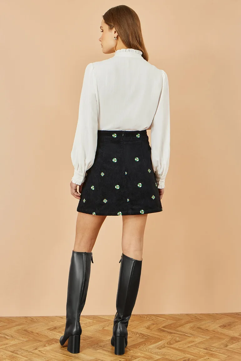 Yumi Black Flower Embroidered Cord Mini Skirt - 2