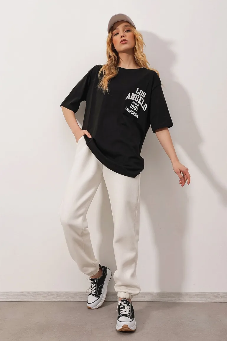 Women's Black Crew Neck Printed Oversize T-Shirt - 3