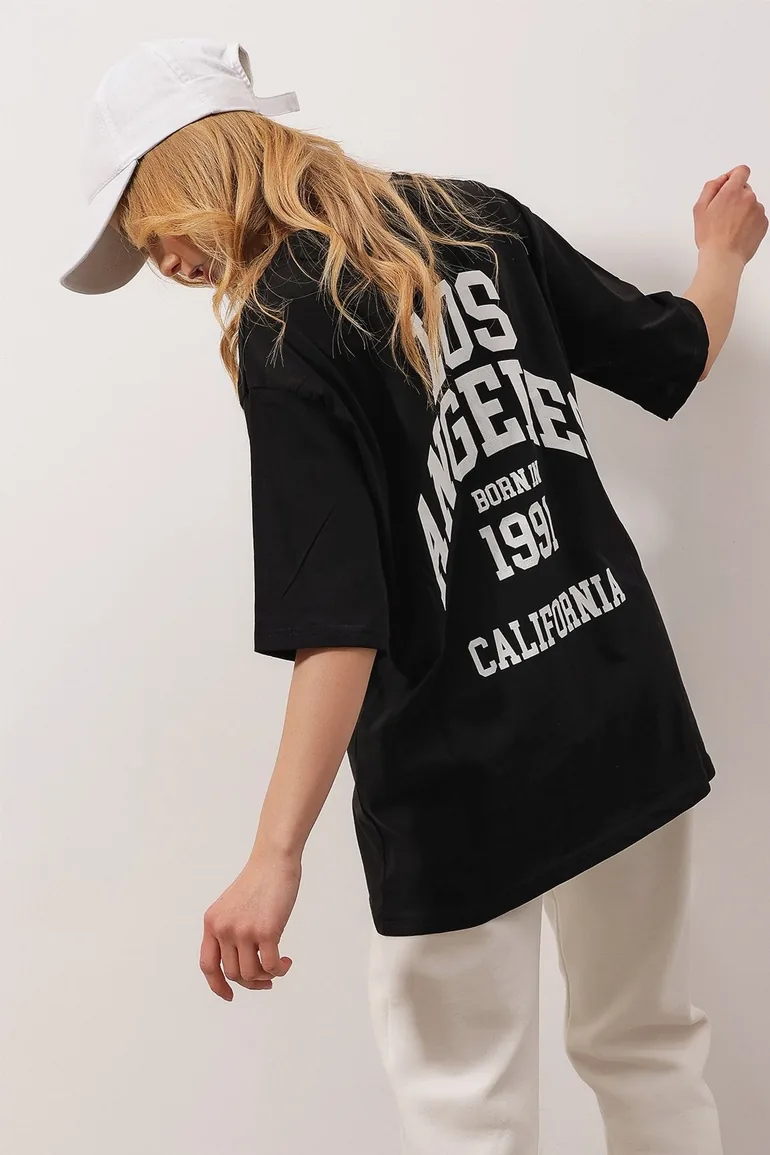 Women's Black Crew Neck Printed Oversize T-Shirt - 4