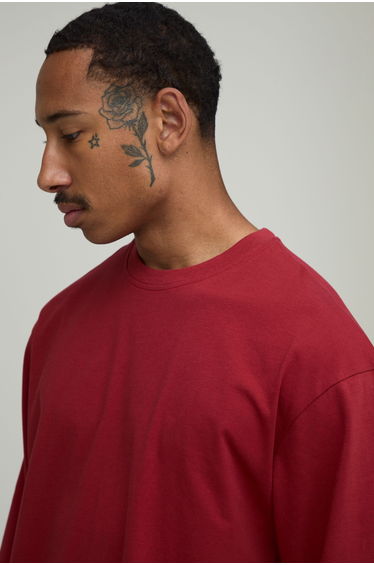Essential Oversized Long Sleeve T-Shirt - red product thumbnail 3