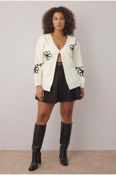 Ecru Embroidery Detailed V-Neck Knitwear Cardigan