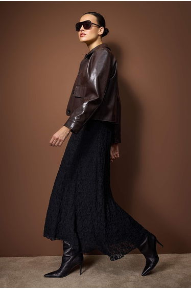 Black lined lace fabric knitted skirt